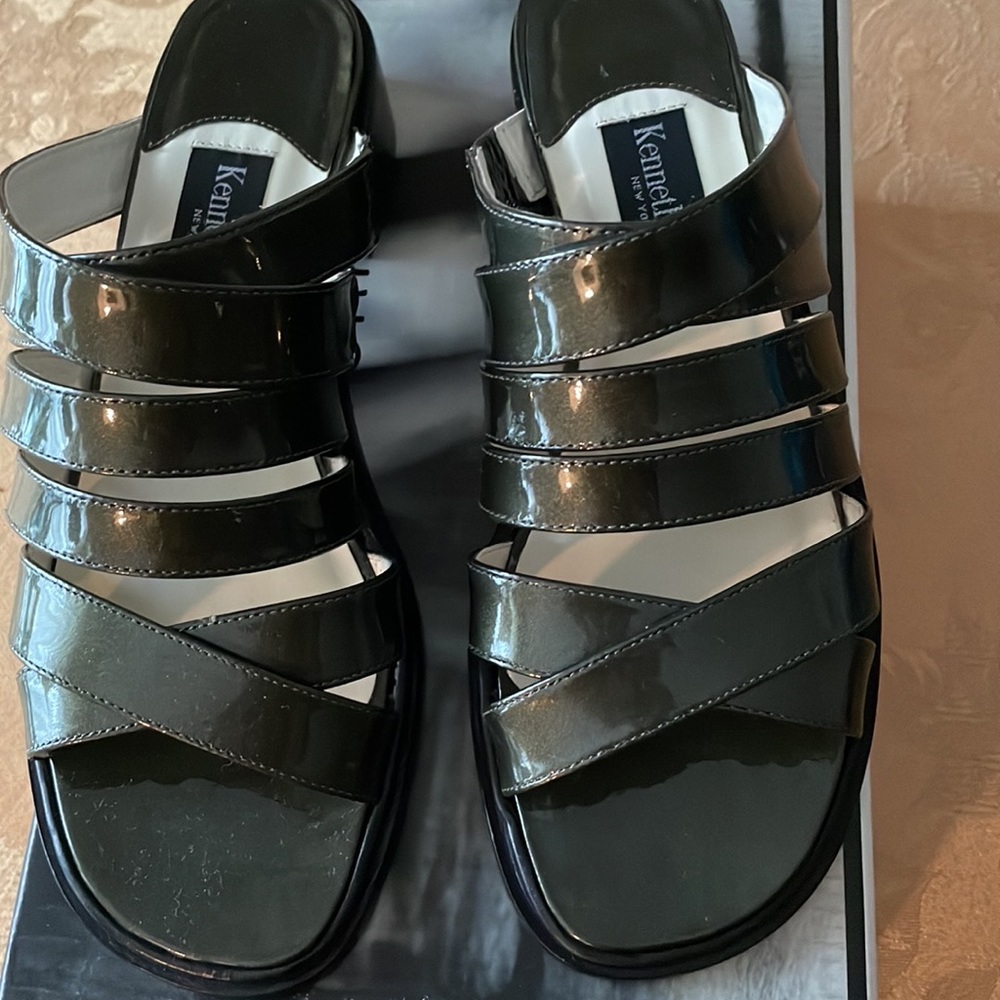 New women vintage Kenneth Cole shoes